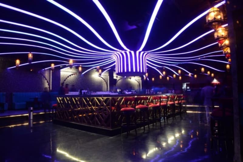 We-VIP-Lounge-Lokhandwala-